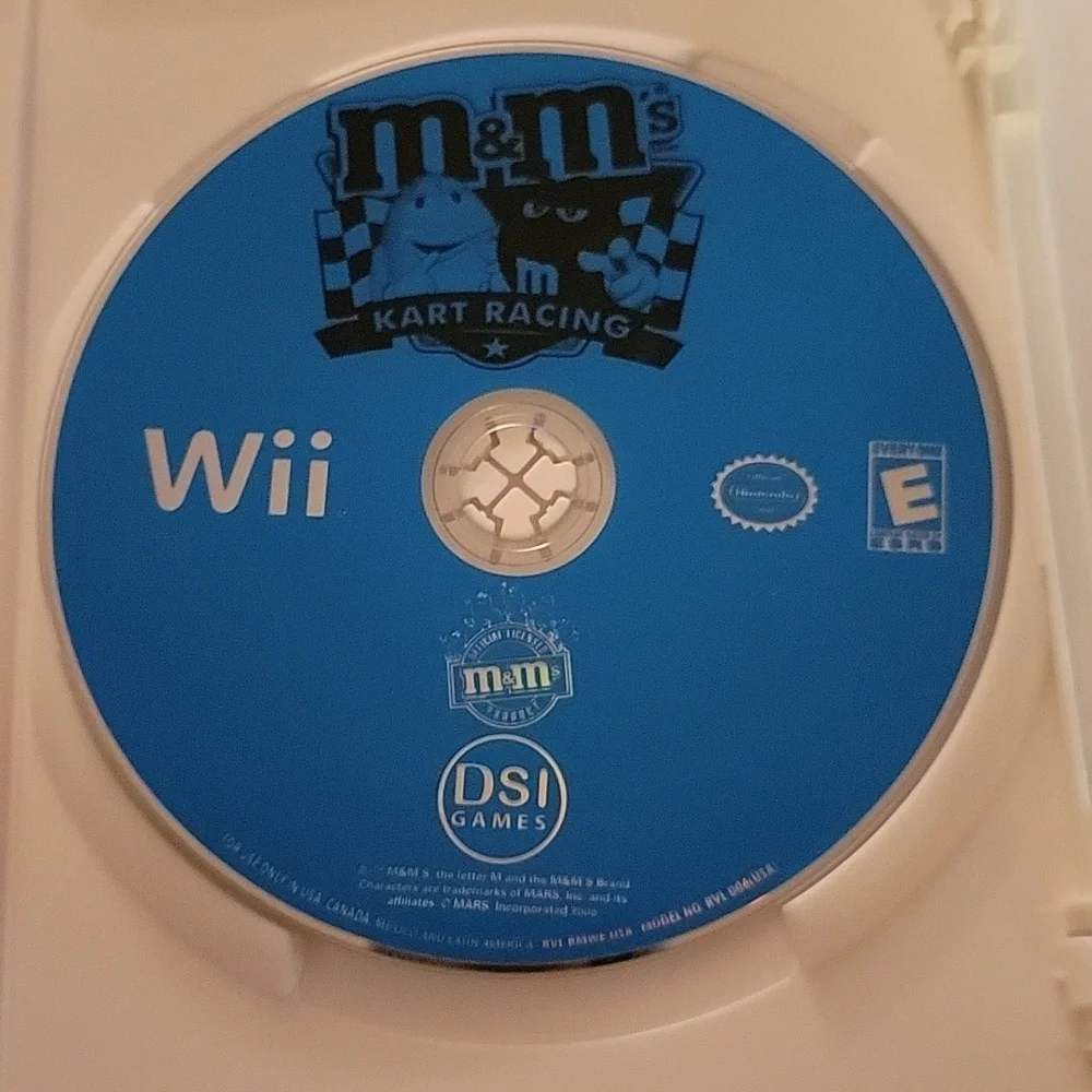 M&M Kart Racing - Wii Game No Visable Stratches Original Case & Paper Inserts